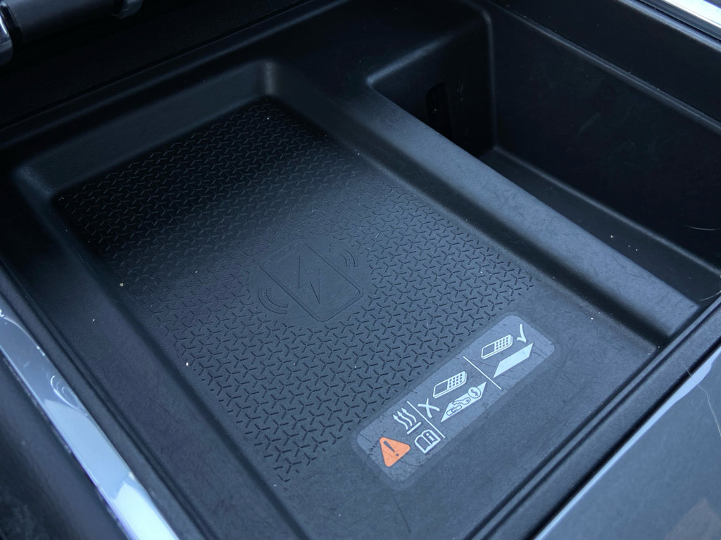 Used 2025 GMC Acadia Elevation image 29