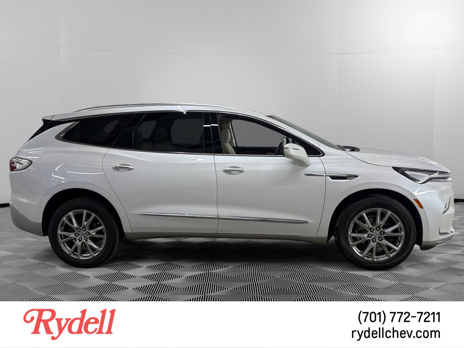 Used 2023 Buick Enclave Essence w/ Experience Buick Package AWD/4WD image 6