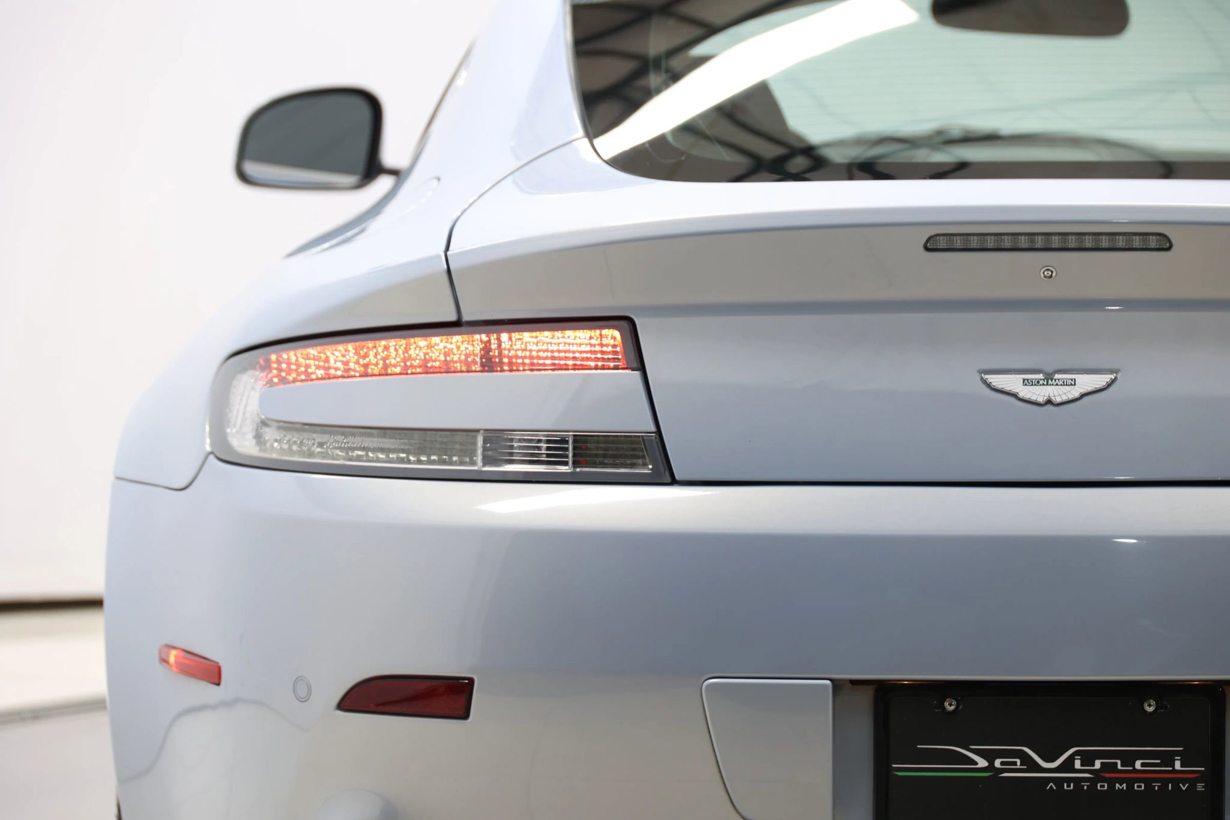 Used 2011 Aston Martin V8 Vantage Coupe image 43