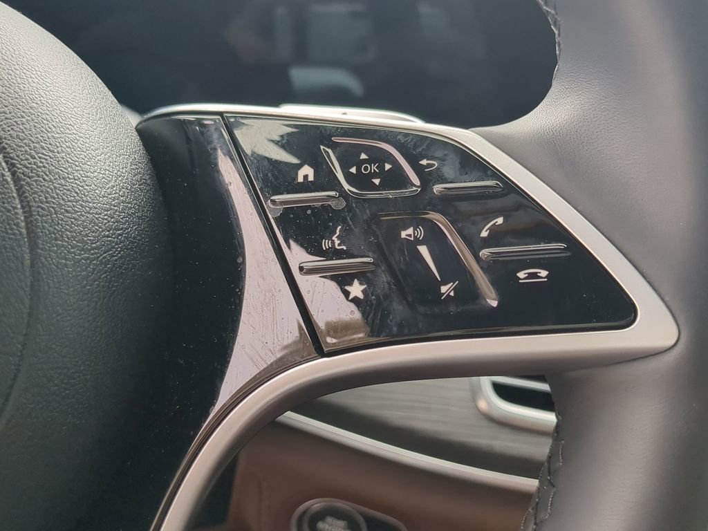 Used 2024 Mercedes-Benz GLE 350 4MATIC image 11