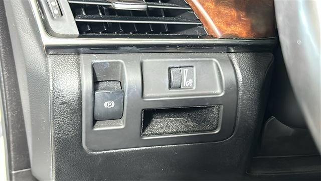 Used 2018 Cadillac CTS Luxury RWD image 18