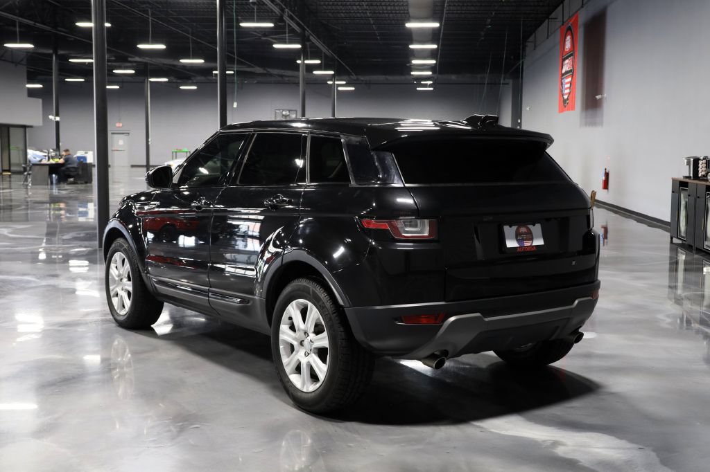 Used 2018 Land Rover Range Rover Evoque SE AWD/4WD image 5