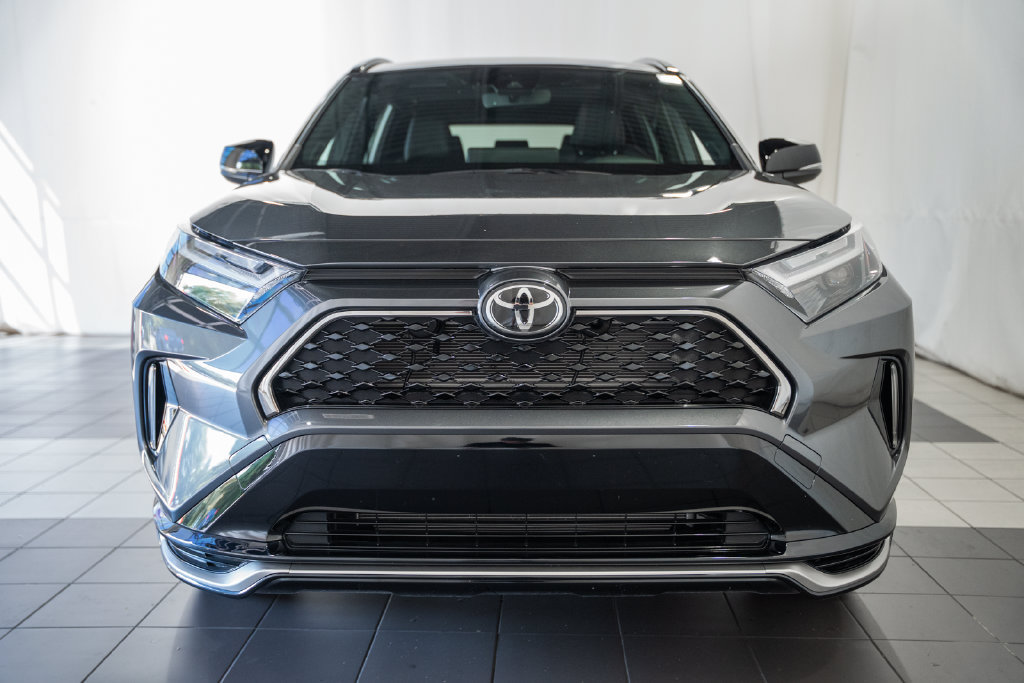 Certified 2025 Toyota RAV4 XSE w/ Weather Package AWD/4WD image 2