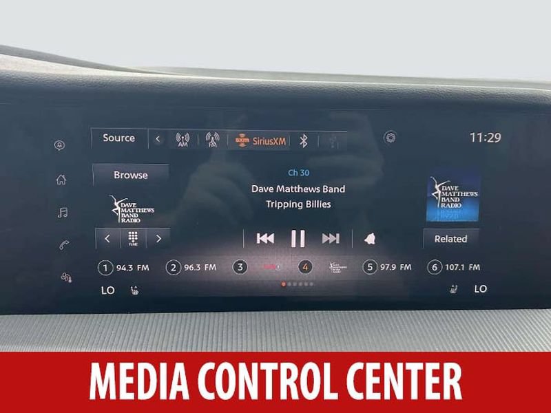 Used 2025 Nissan Murano SV AWD/4WD image 9