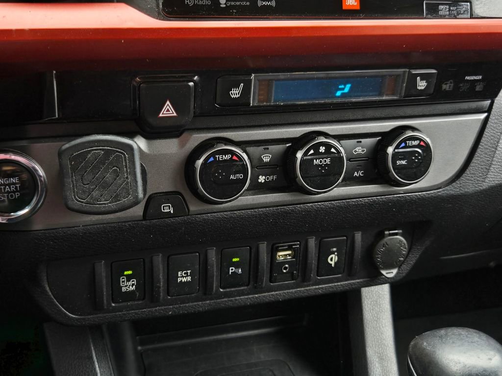 Used 2016 Toyota Tacoma TRD Sport RWD image 19