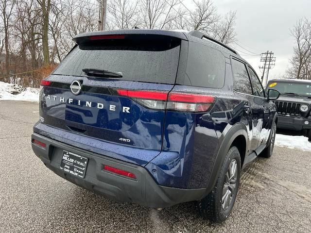 Used 2025 Nissan Pathfinder SV AWD/4WD image 3