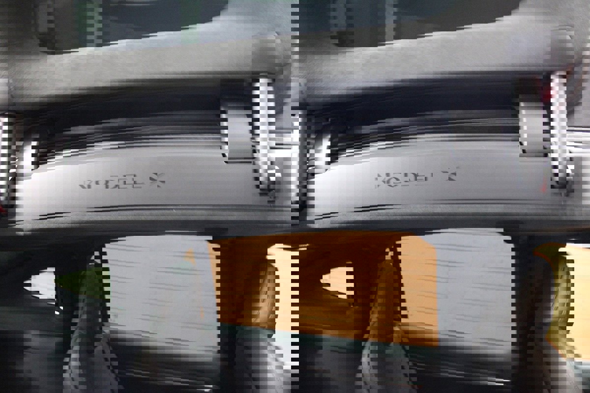 Used 2023 Tesla Model X 6 Seater AWD image 38