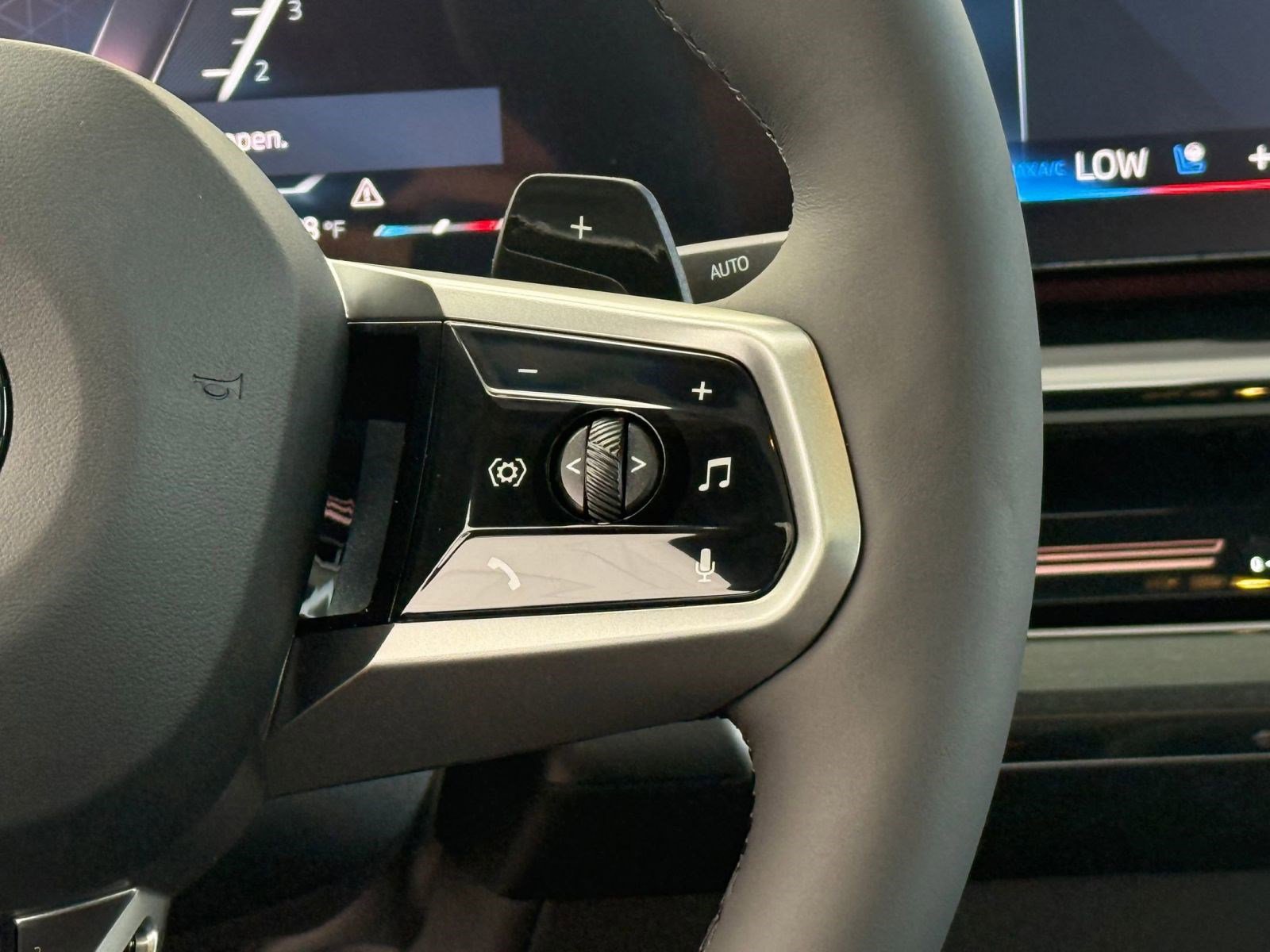 Used 2026 BMW 530i w/ M Sport Package image 26