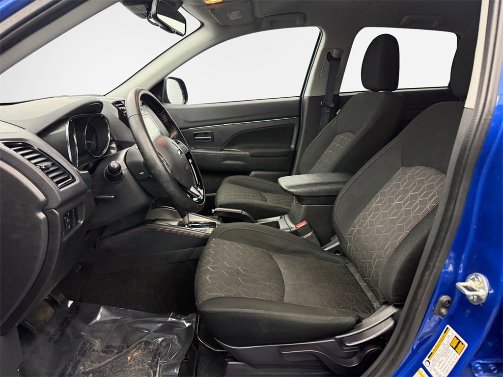 Used 2024 Mitsubishi Outlander Sport LE image 12