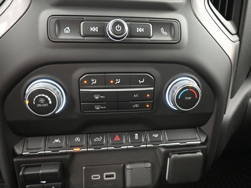 Used 2024 Chevrolet Silverado 1500 Custom w/ Turbomax Blackout Package image 4