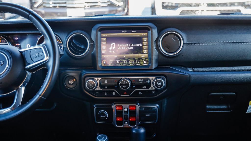 Certified 2022 Jeep Gladiator Overland w/ Trailer Tow Package image 14