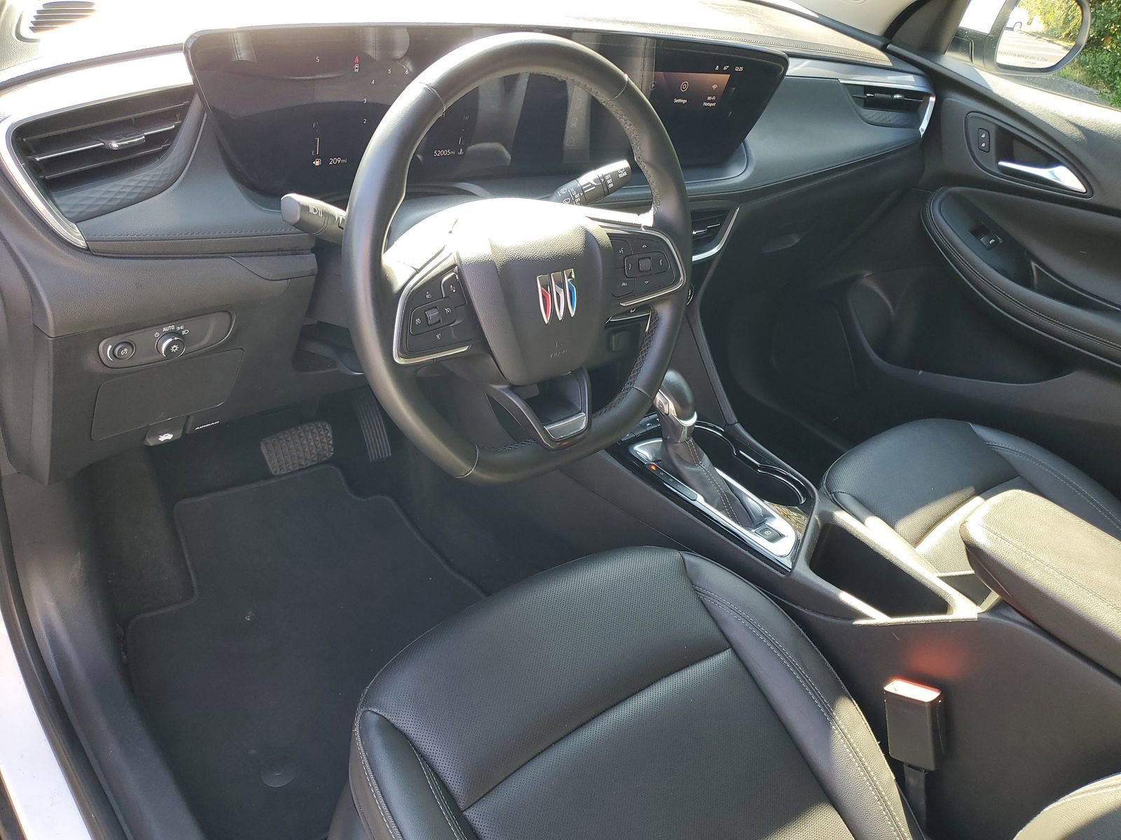 Used 2024 Buick Encore GX Sport Touring image 6