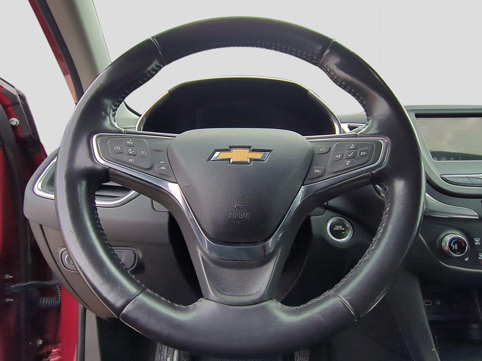 Used 2019 Chevrolet Equinox LT w/ Driver Convenience Package image 28