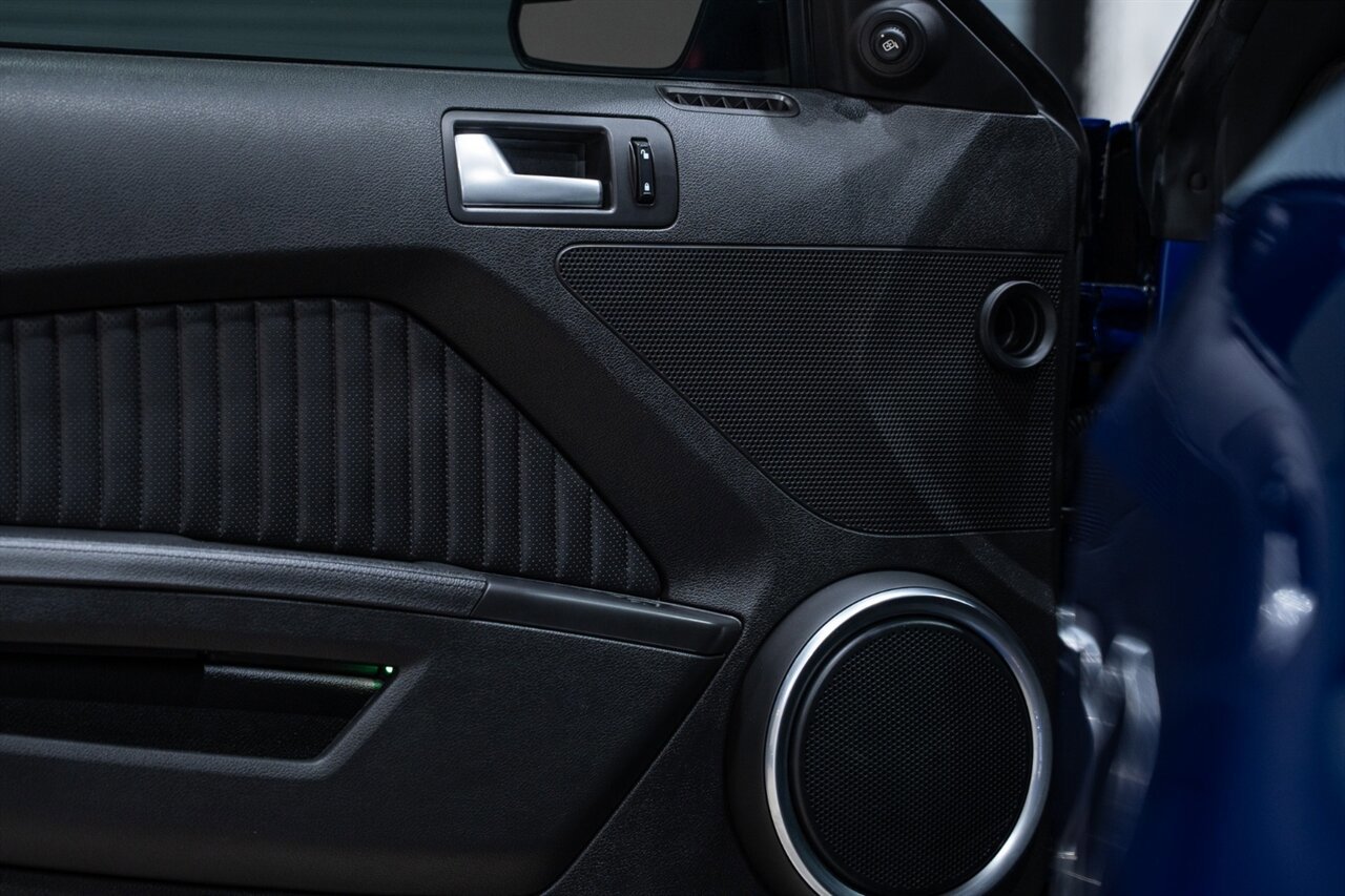 Used 2013 Ford Mustang Shelby GT500 RWD image 22