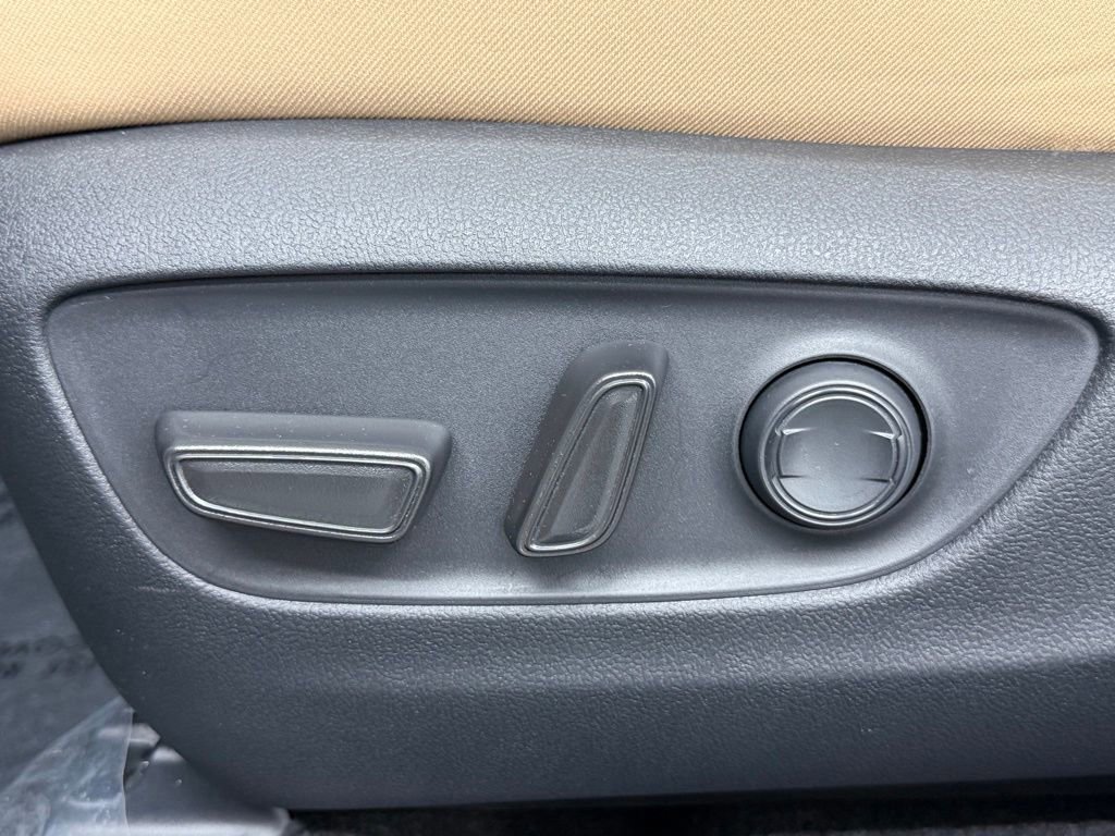 Certified 2025 Toyota RAV4 XLE w/ Convenience Package FWD image 23