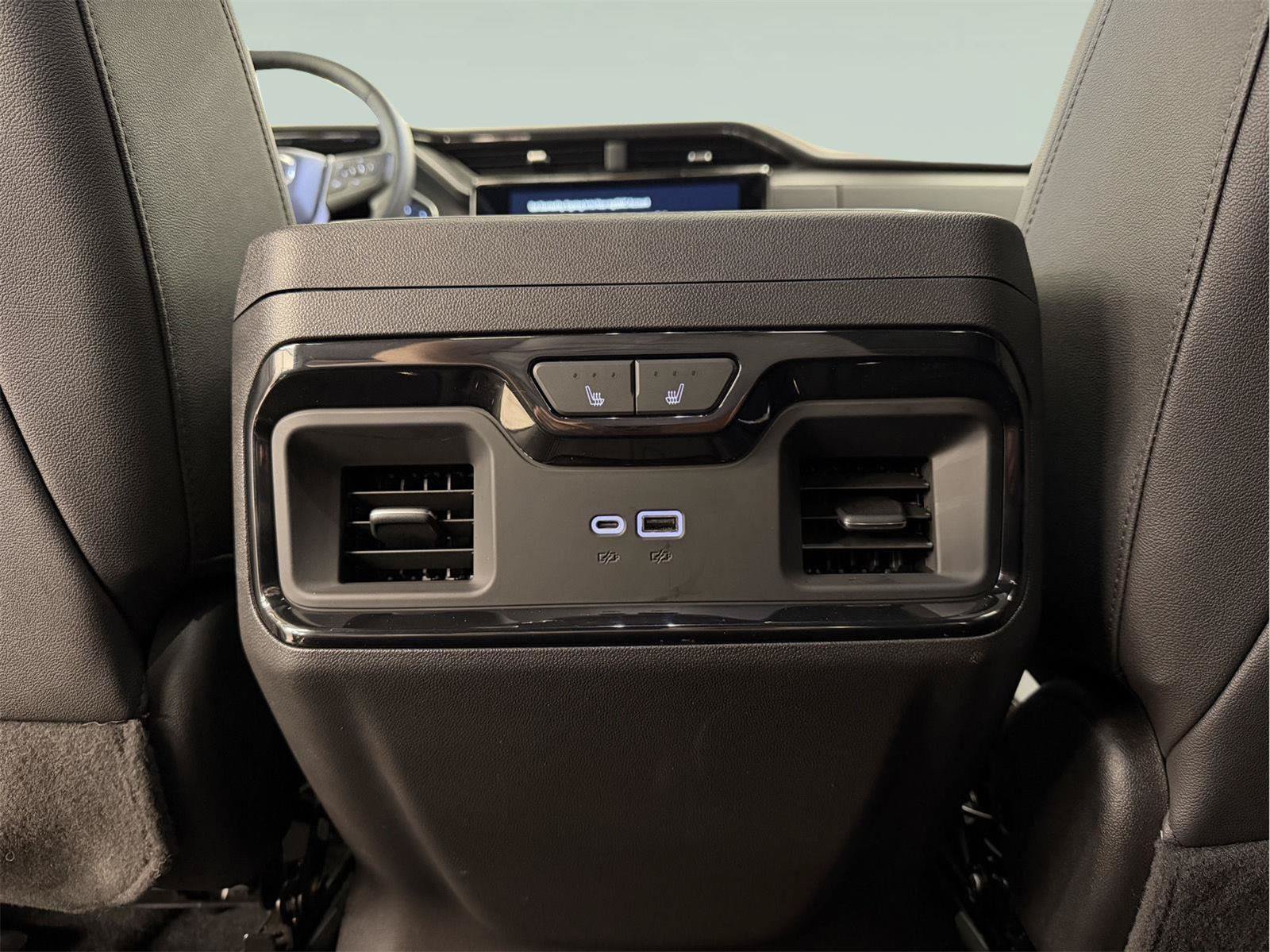 Used 2023 GMC Sierra 1500 AT4 w/ AT4 Premium Package AWD/4WD image 29