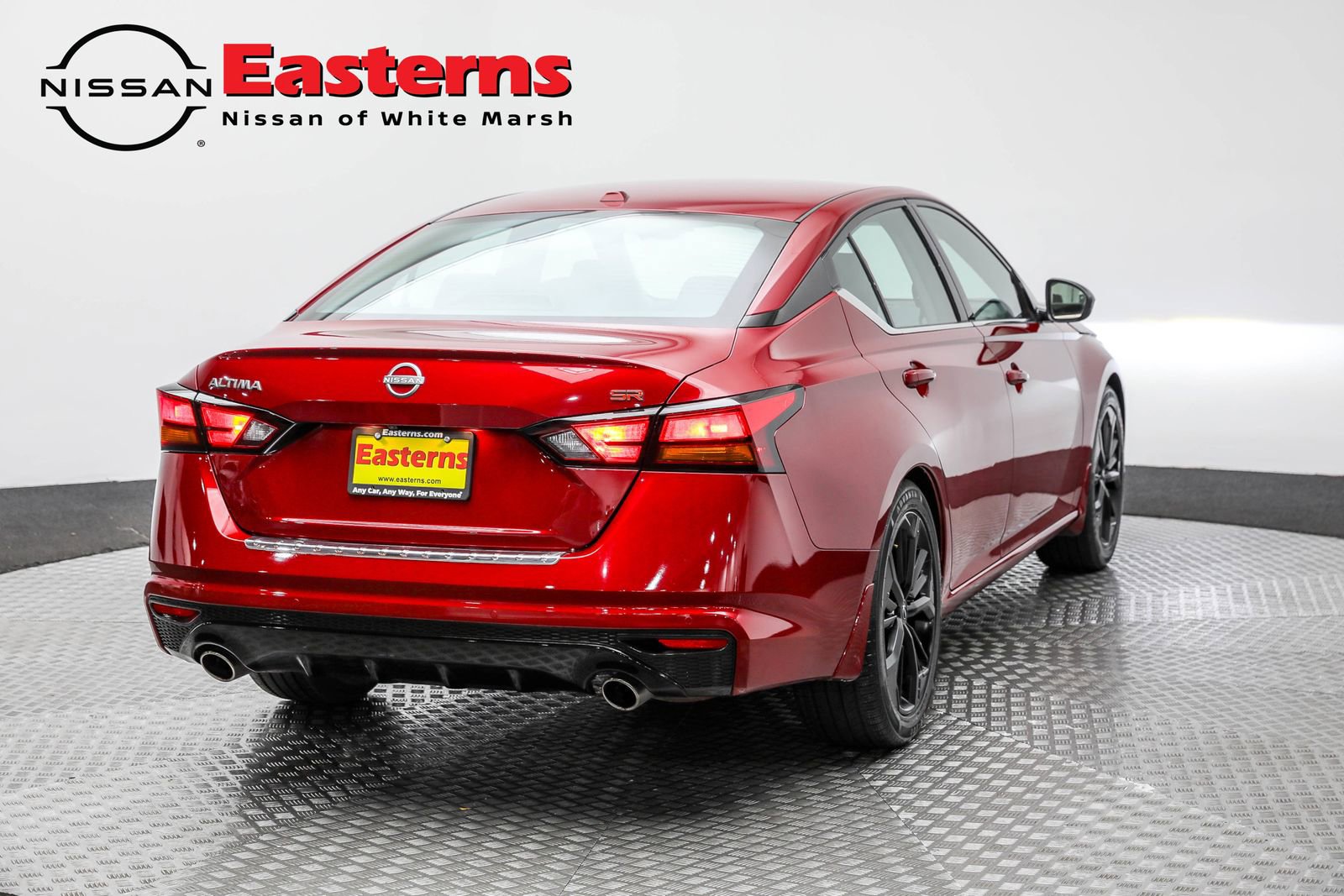 Used 2023 Nissan Altima 2.5 SR w/ SR Premium Package image 7