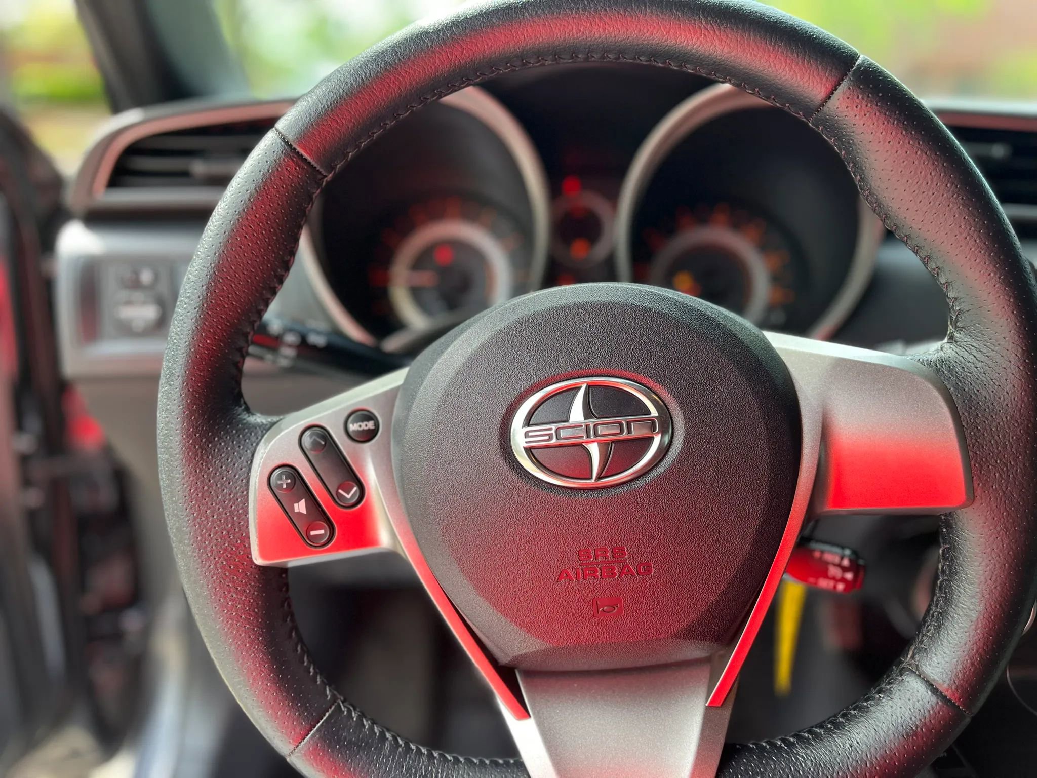 Used 2013 Scion tC FWD image 11