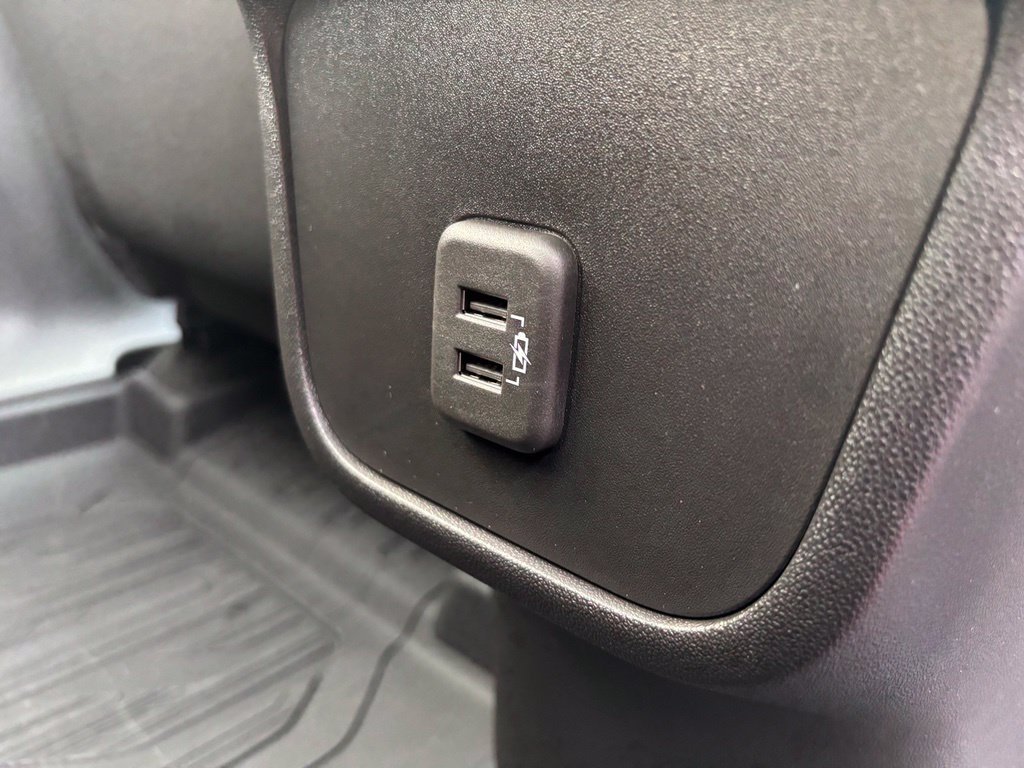 Used 2024 GMC Terrain SLE w/ Driver Convenience Package FWD image 20