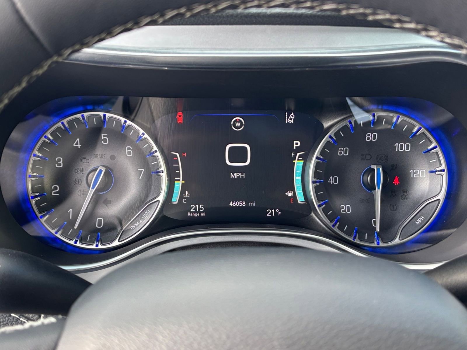 Used 2025 Chrysler Pacifica Limited image 39