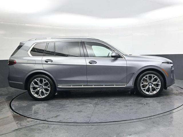 Used 2024 BMW X7 xDrive40i AWD/4WD image 3