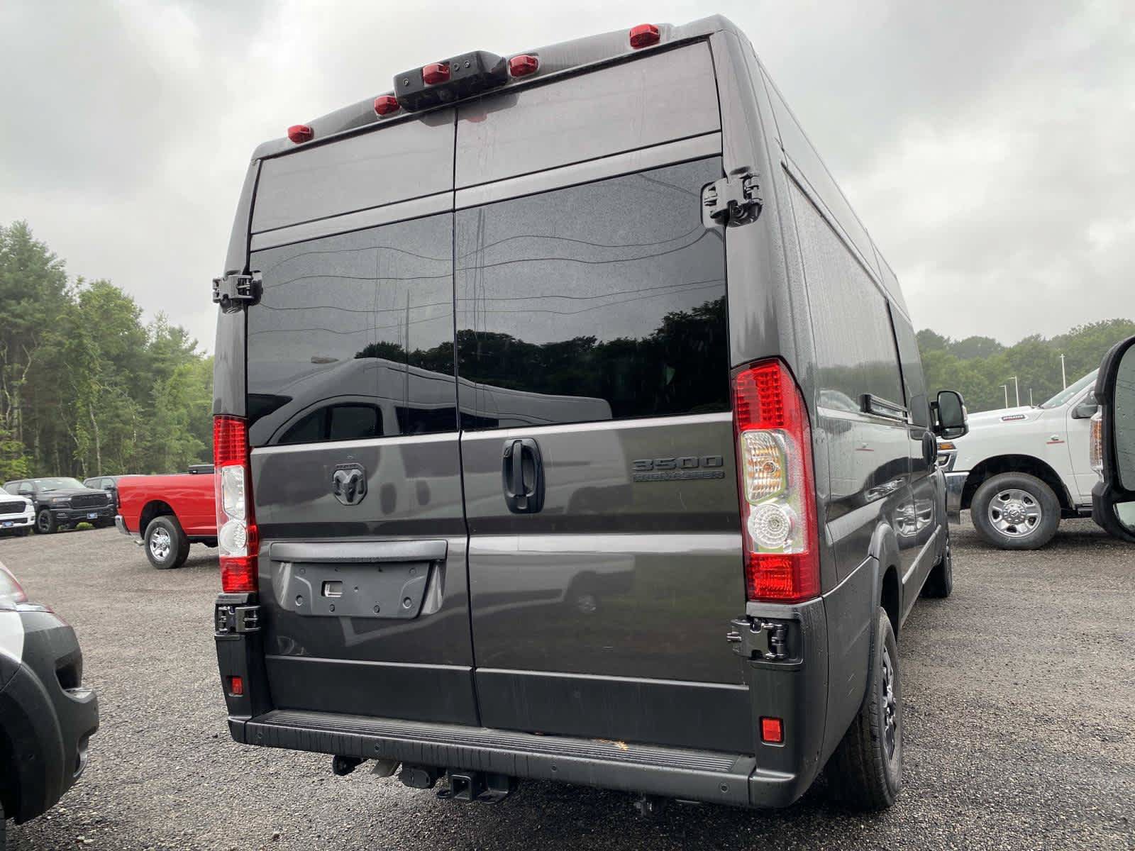 Used 2025 RAM ProMaster 3500 w/ Quick Order Package 22H SLT+ FWD image 3