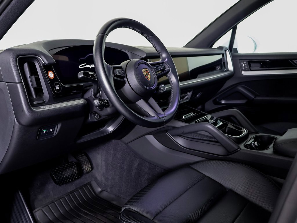 Used 2024 Porsche Cayenne image 4