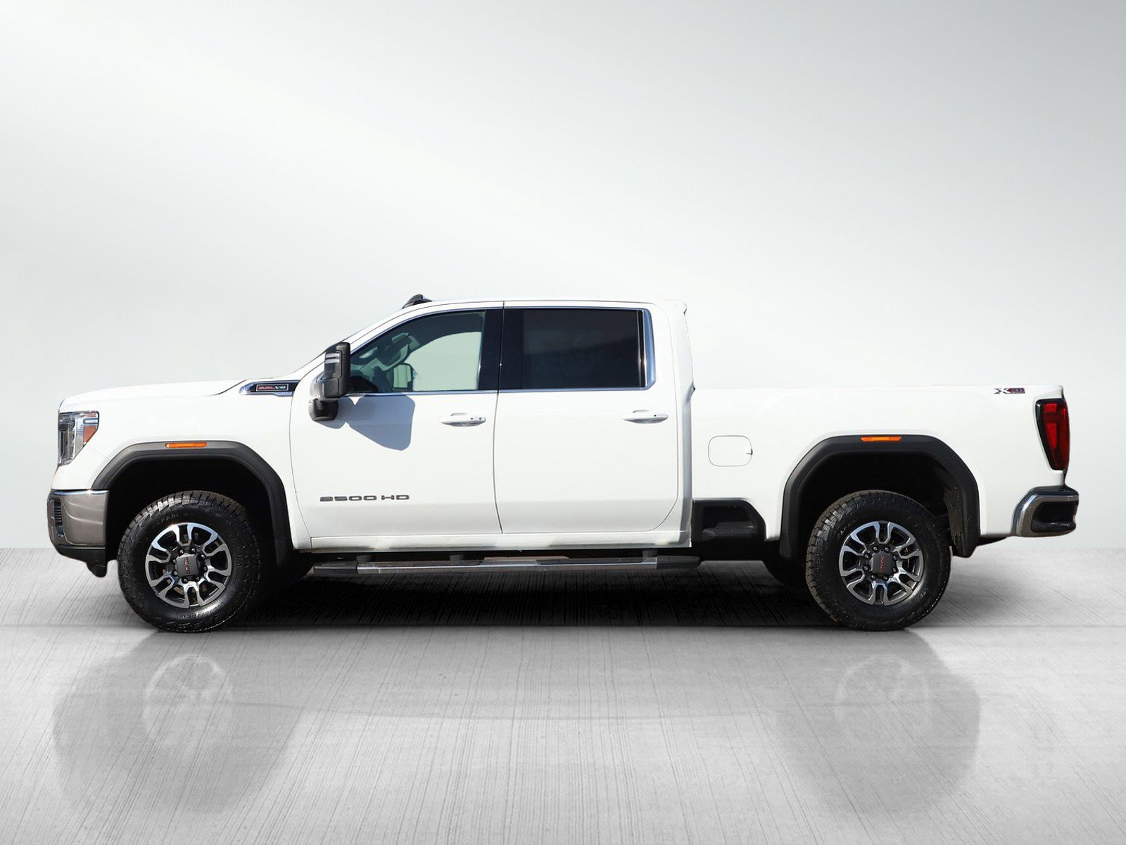 Used 2022 GMC Sierra 2500 SLE w/ Gooseneck/5TH Wheel Package AWD/4WD image 2