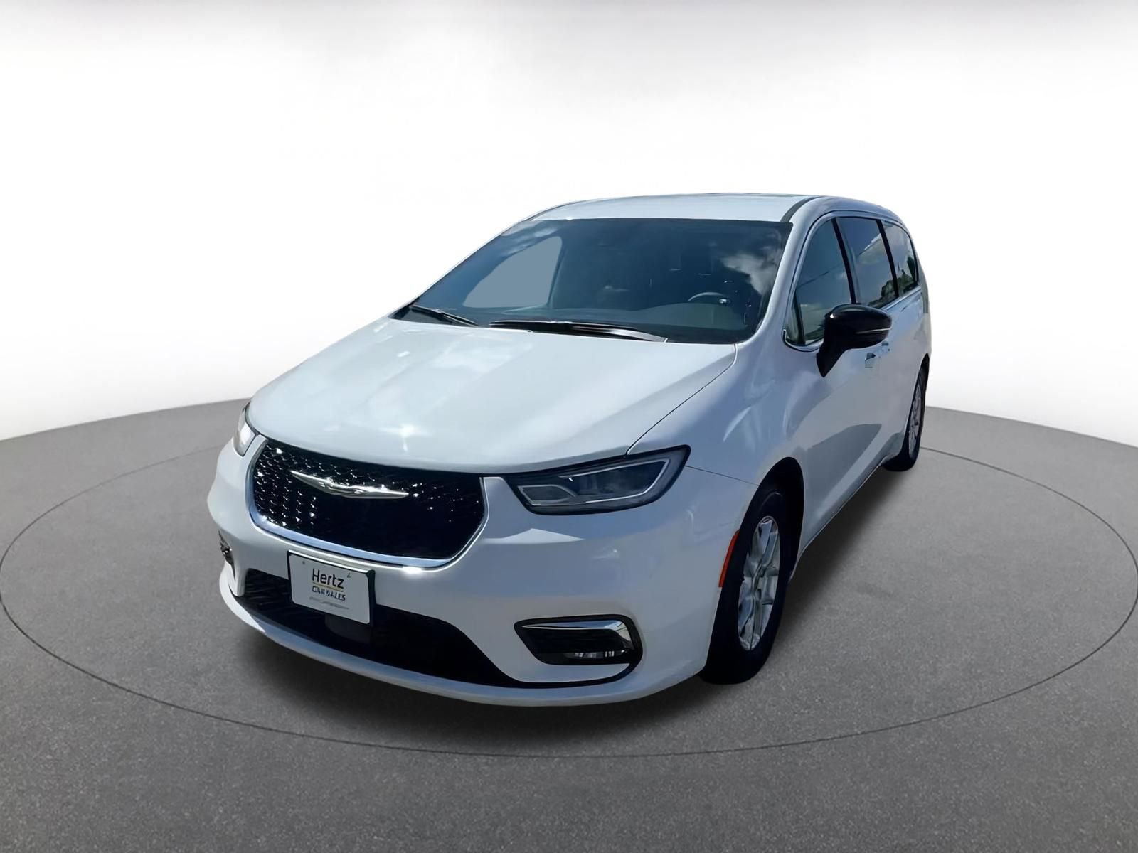 Used 2024 Chrysler Pacifica Touring-L image 7