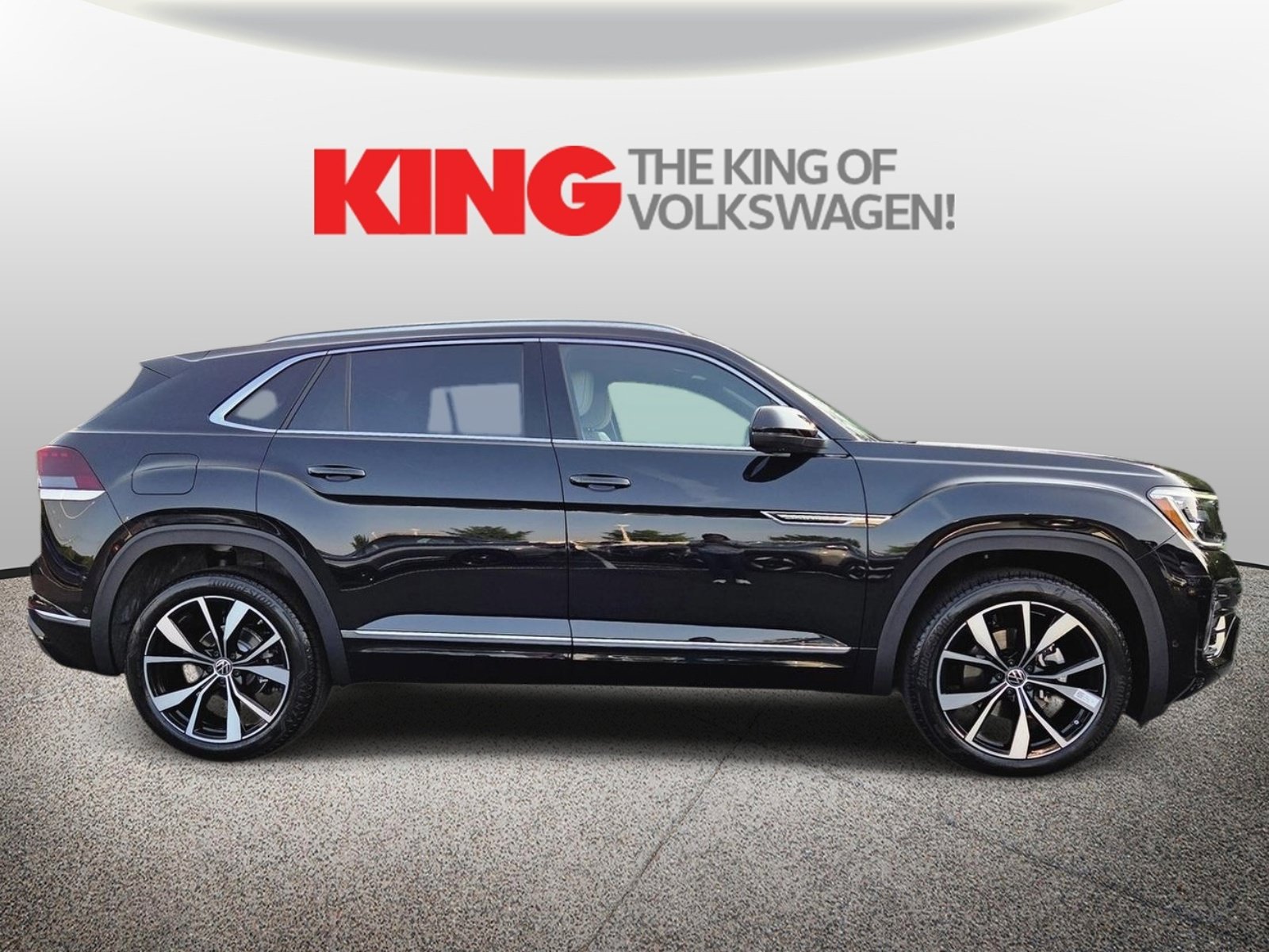 New 2026 Volkswagen Atlas Cross Sport SEL Premium R-Line AWD/4WD image 2