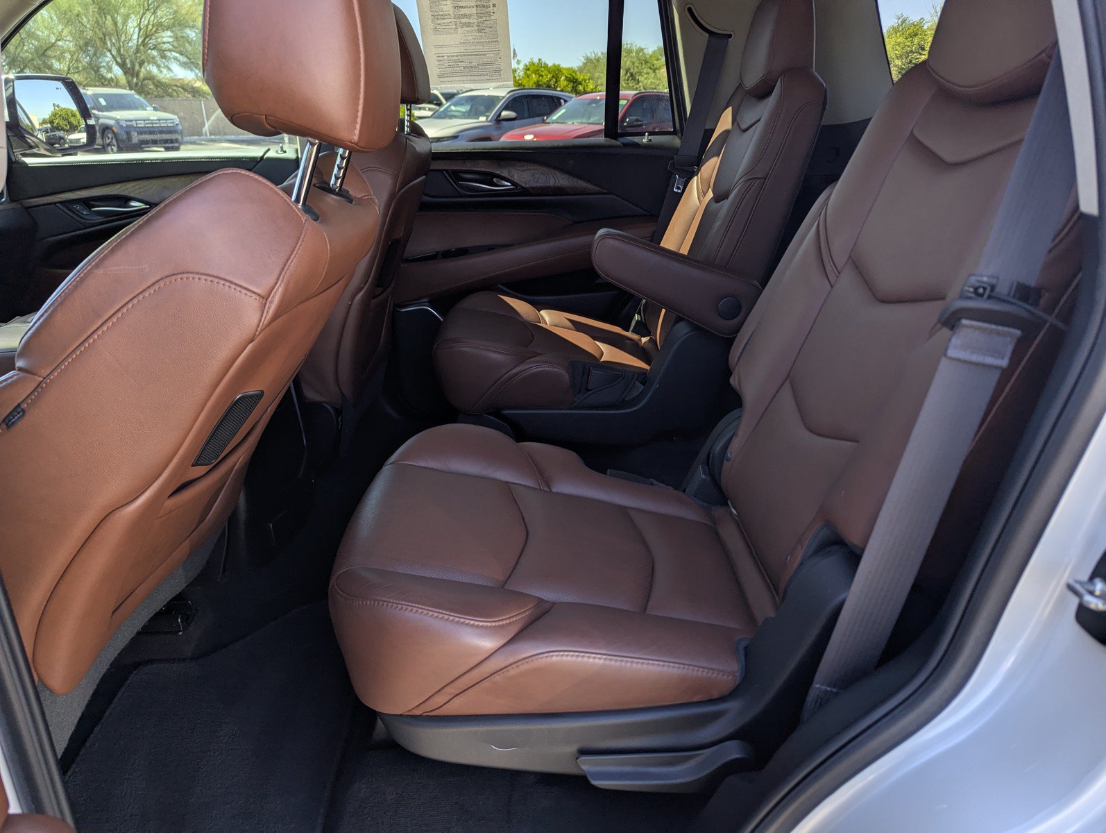 Used 2017 Cadillac Escalade Premium Luxury AWD/4WD image 9