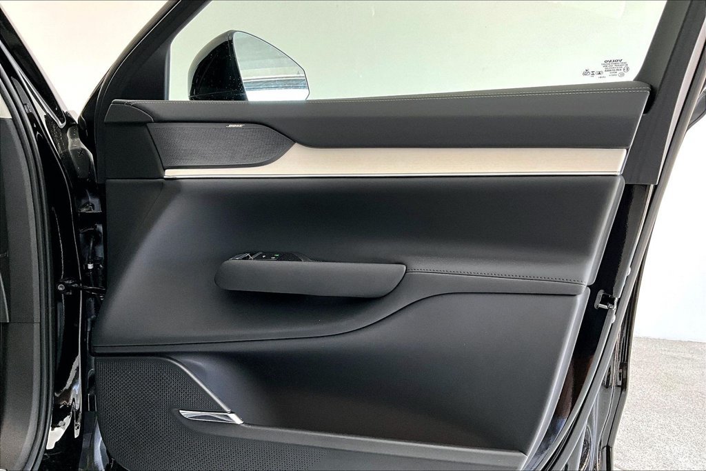 New 2026 Volvo EX90 Ultra AWD/4WD image 13