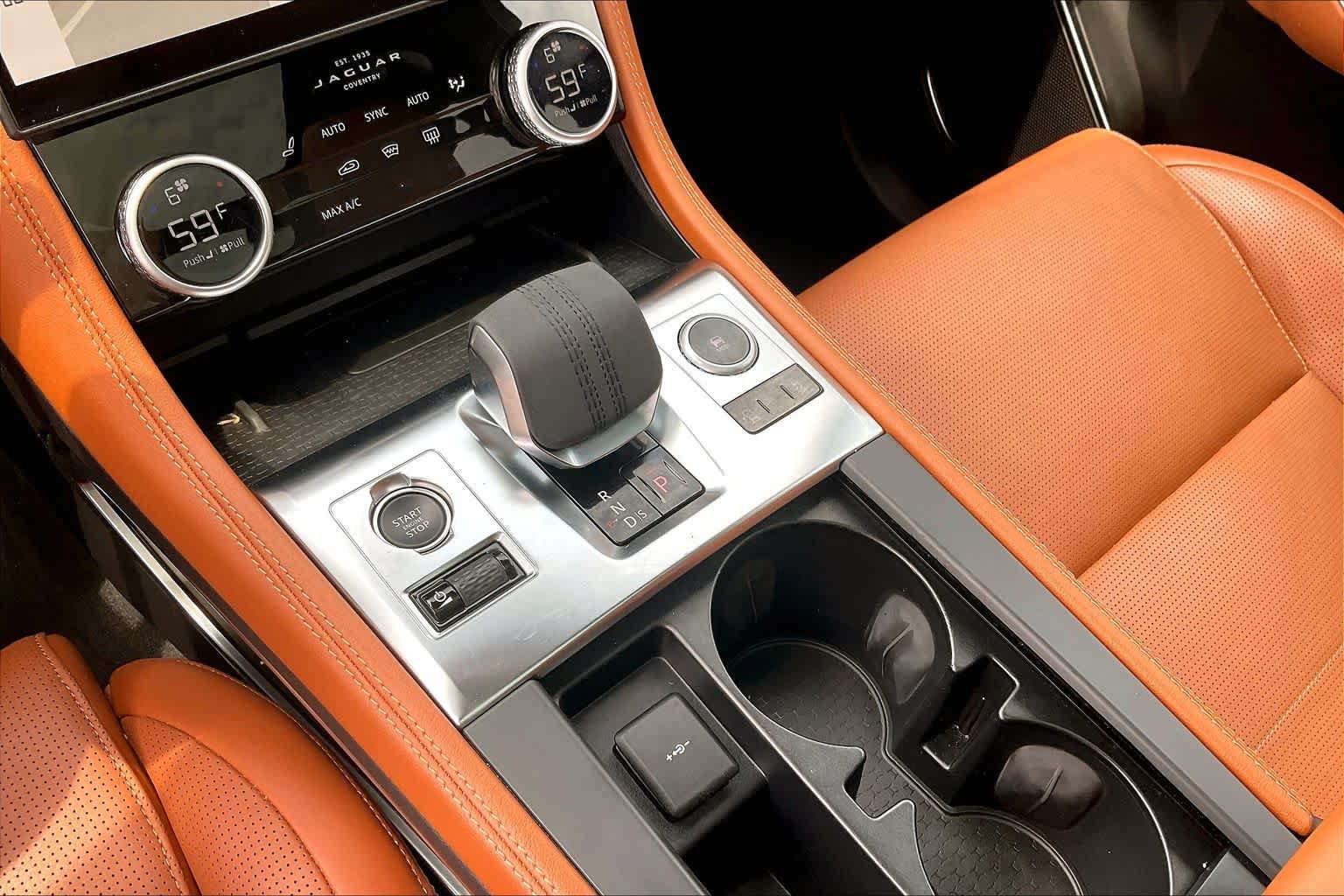 Used 2025 Jaguar F-PACE R-Dynamic S AWD/4WD image 16