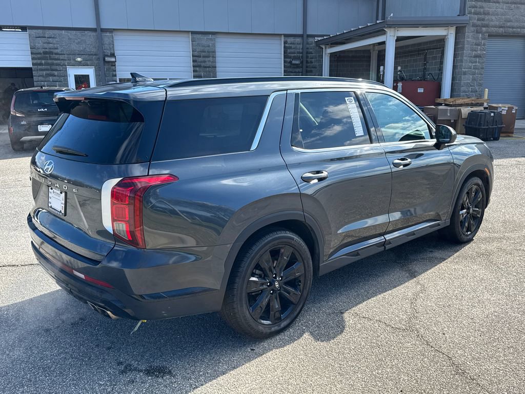 Used 2024 Hyundai Palisade XRT image 3