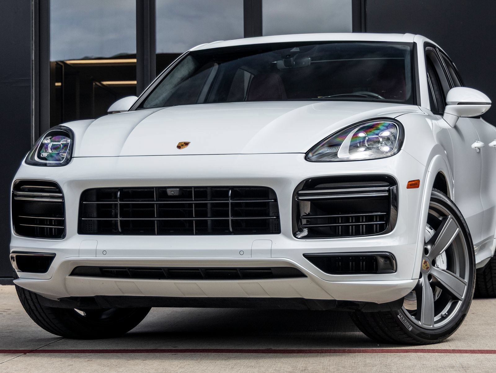 Certified 2023 Porsche Cayenne Turbo AWD/4WD image 7