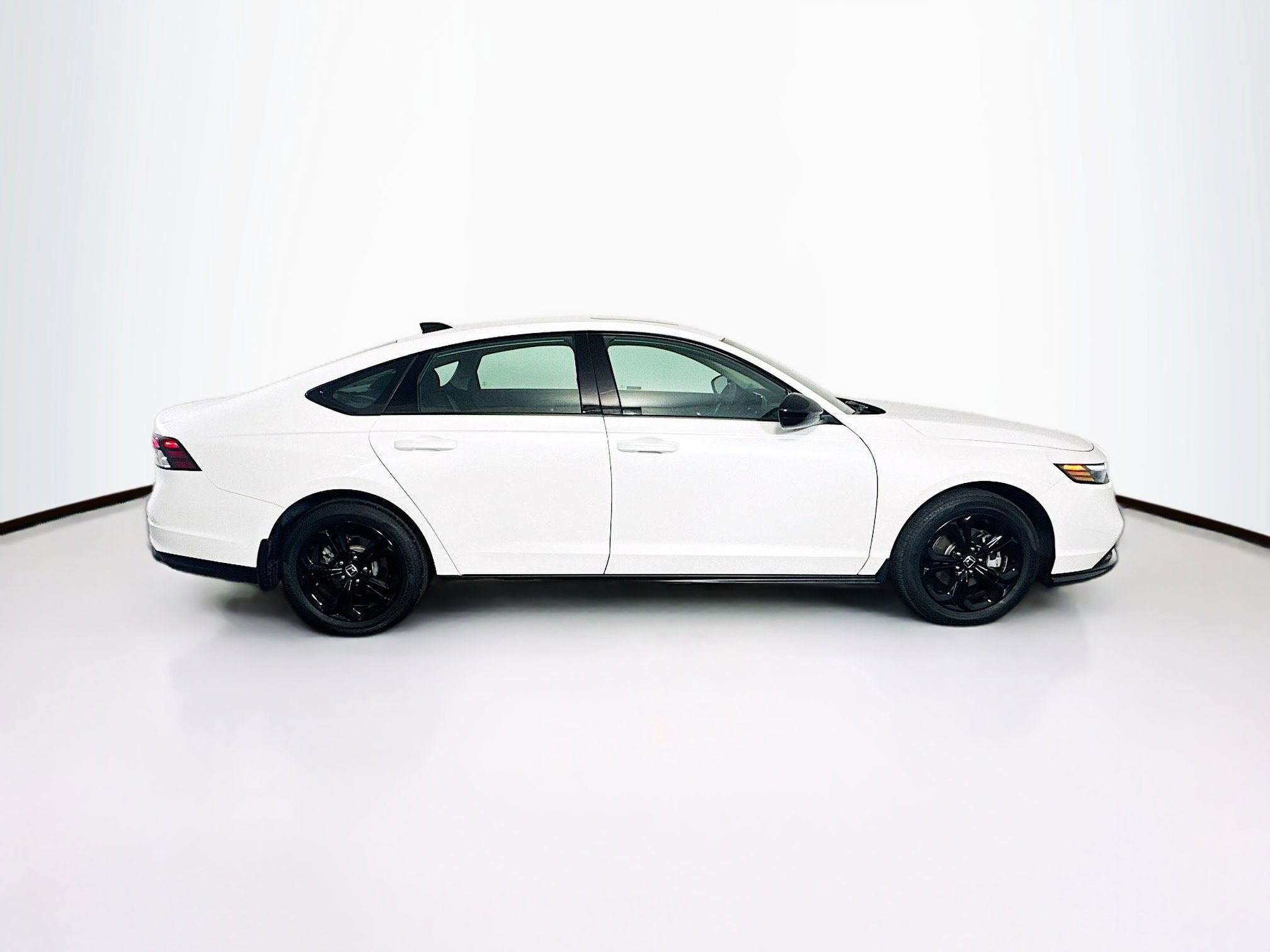 Used 2025 Honda Accord SE image 10