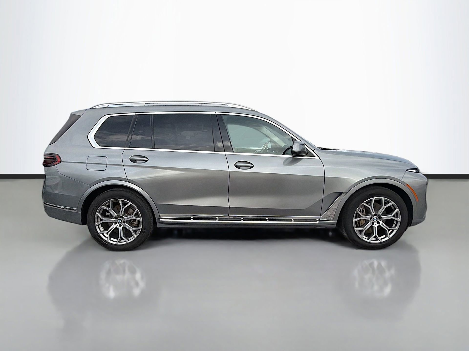 Certified 2024 BMW X7 xDrive40i image 3