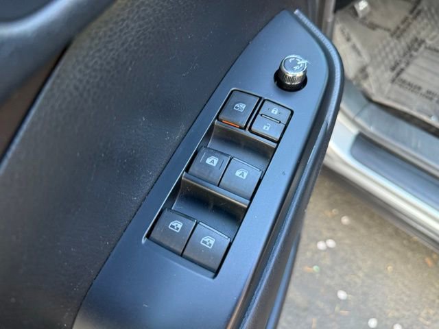 Used 2015 Toyota Highlander XLE image 25