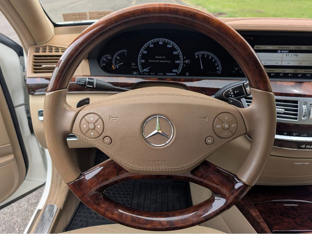 Used 2010 Mercedes-Benz S 550 4MATIC image 23