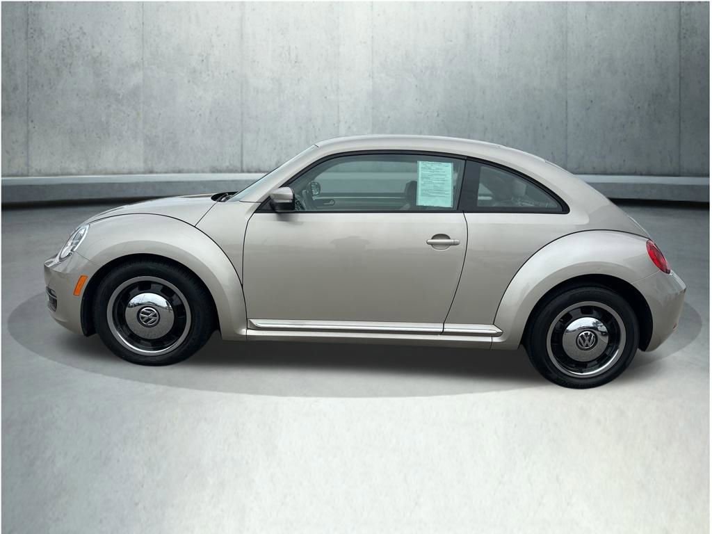 Used 2013 Volkswagen Beetle 2.5 image 2