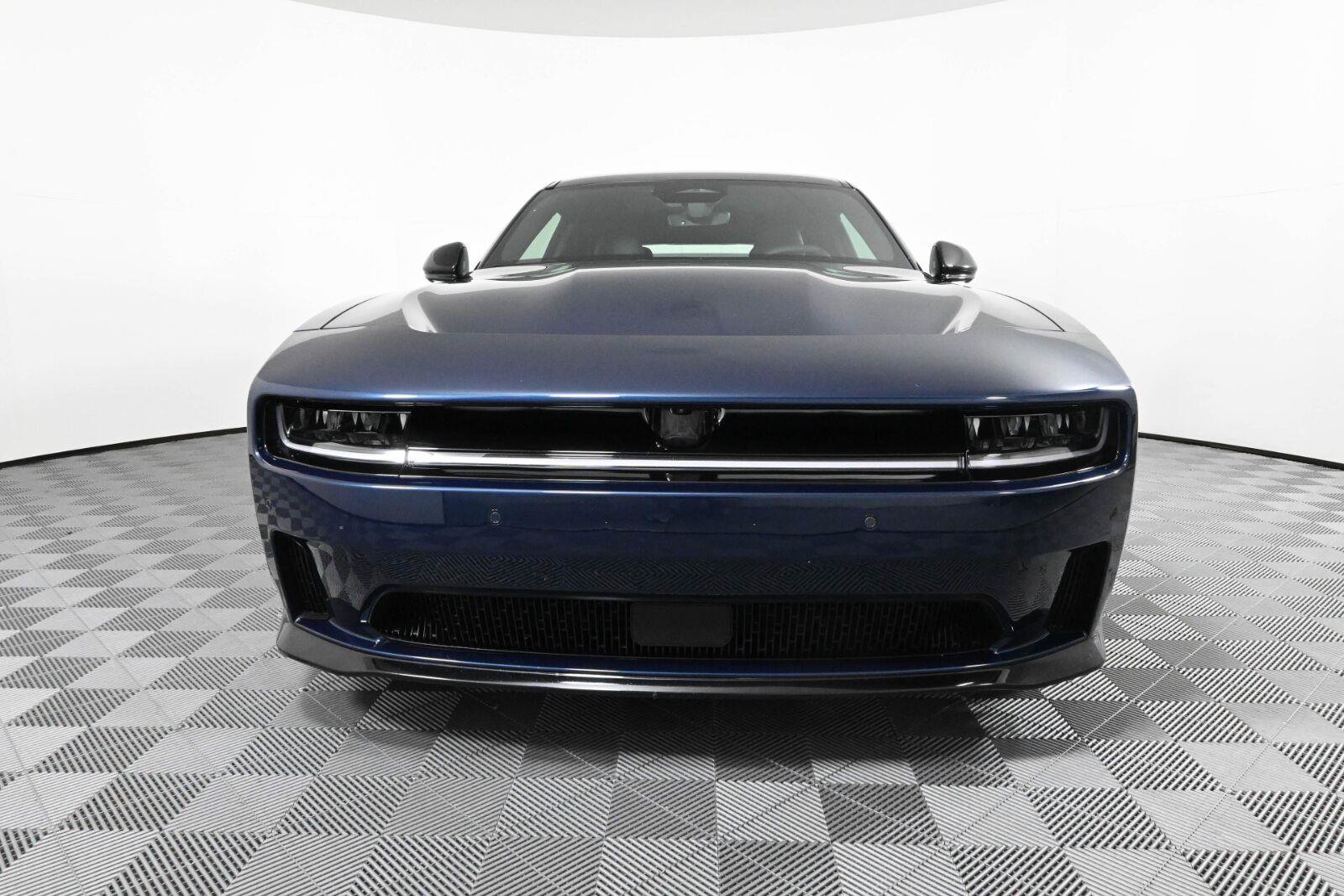 Used 2024 Dodge Charger Daytona R/T w/ Plus Group AWD/4WD image 7