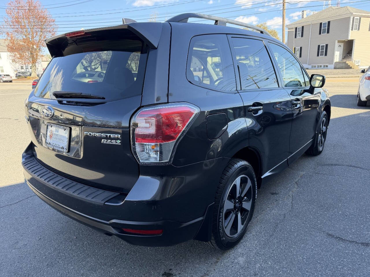 Used 2017 Subaru Forester 2.5i Premium w/ All-Weather Package AWD/4WD image 8
