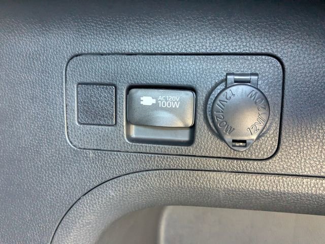 Used 2023 Toyota RAV4 AWD Hybrid image 13