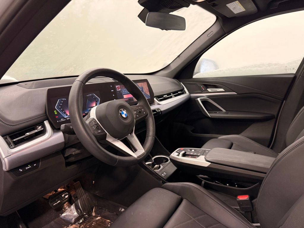 Used 2025 BMW X1 xDrive28i image 11