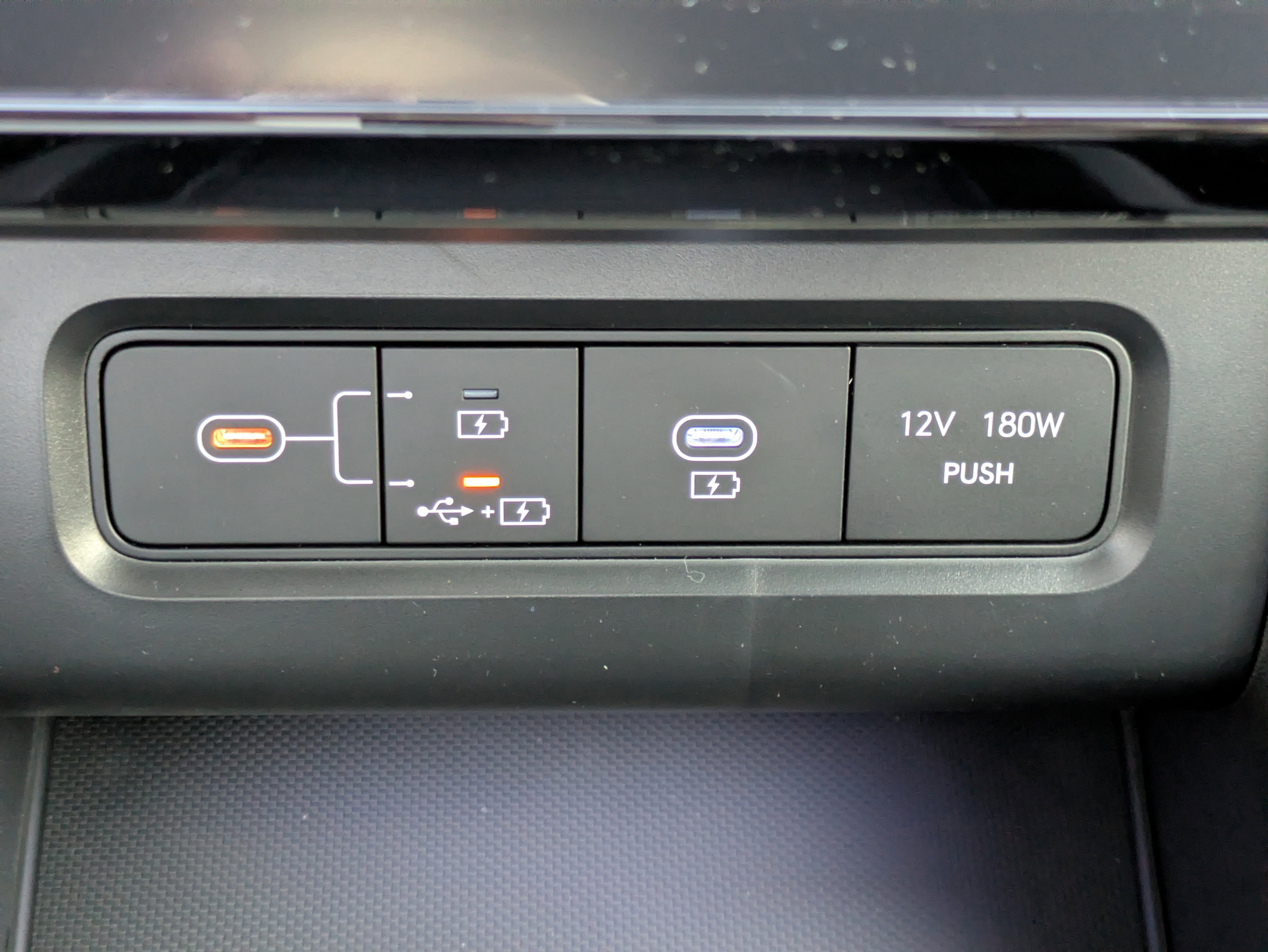 New 2026 Hyundai Tucson Limited image 28