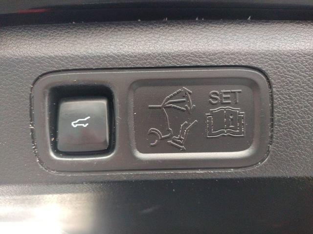 Used 2020 Ford Expedition XLT w/ Equipment Group 202A AWD/4WD image 59