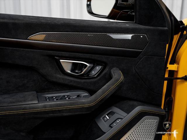 Used 2024 Lamborghini Urus Performante AWD/4WD image 27