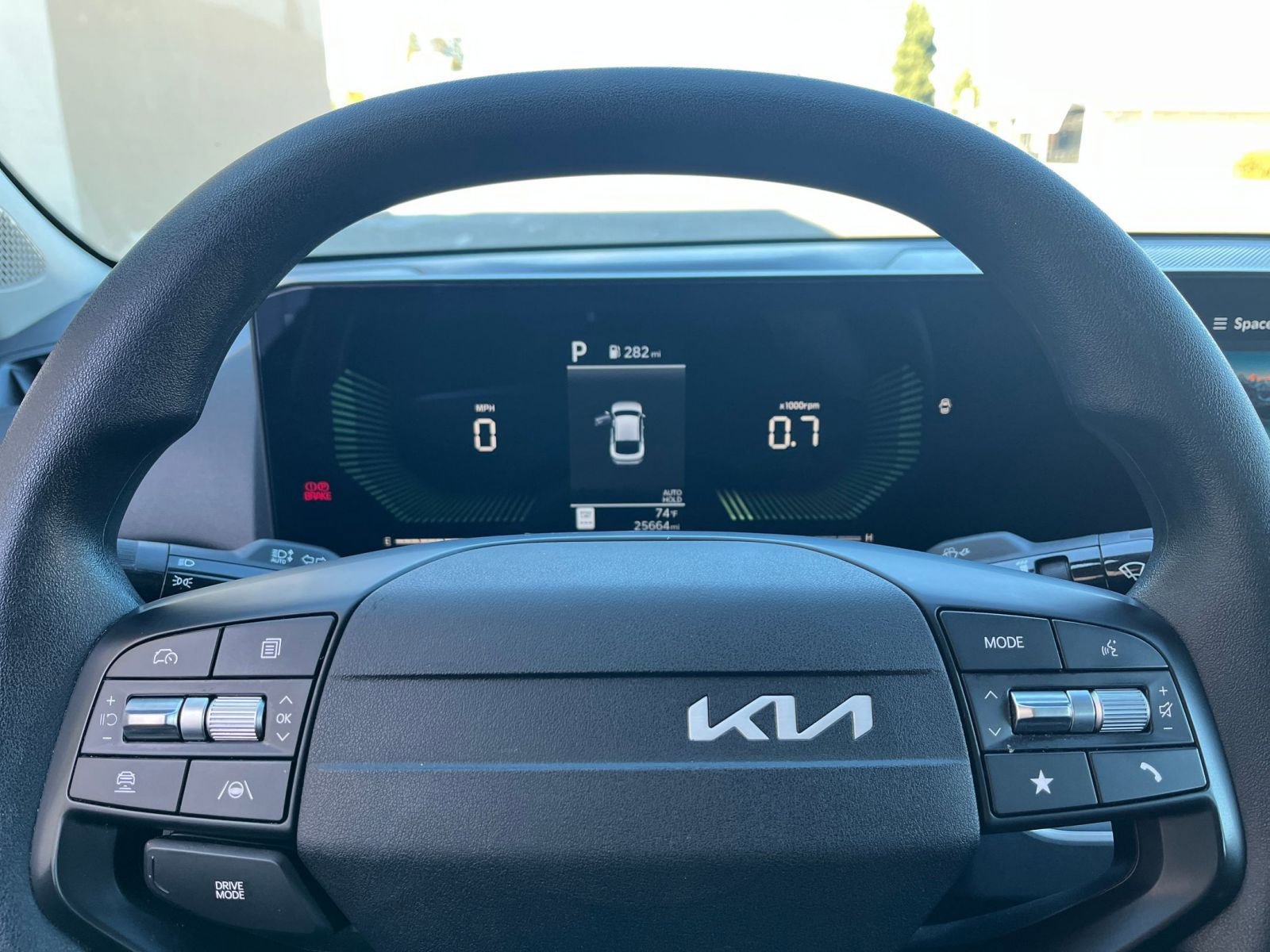 Used 2025 Kia K4 LXS image 27