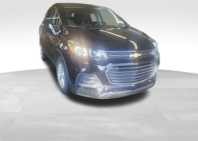 Used 2021 Chevrolet Trax LS w/ Tint and Cruise Package image 9