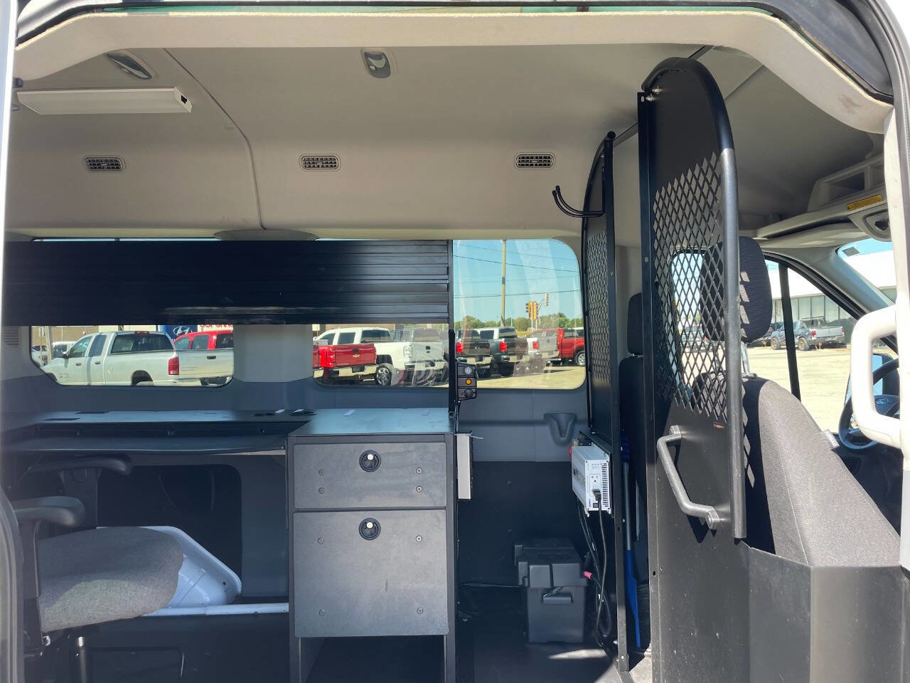 Used 2015 Ford Transit 150 XLT RWD image 27